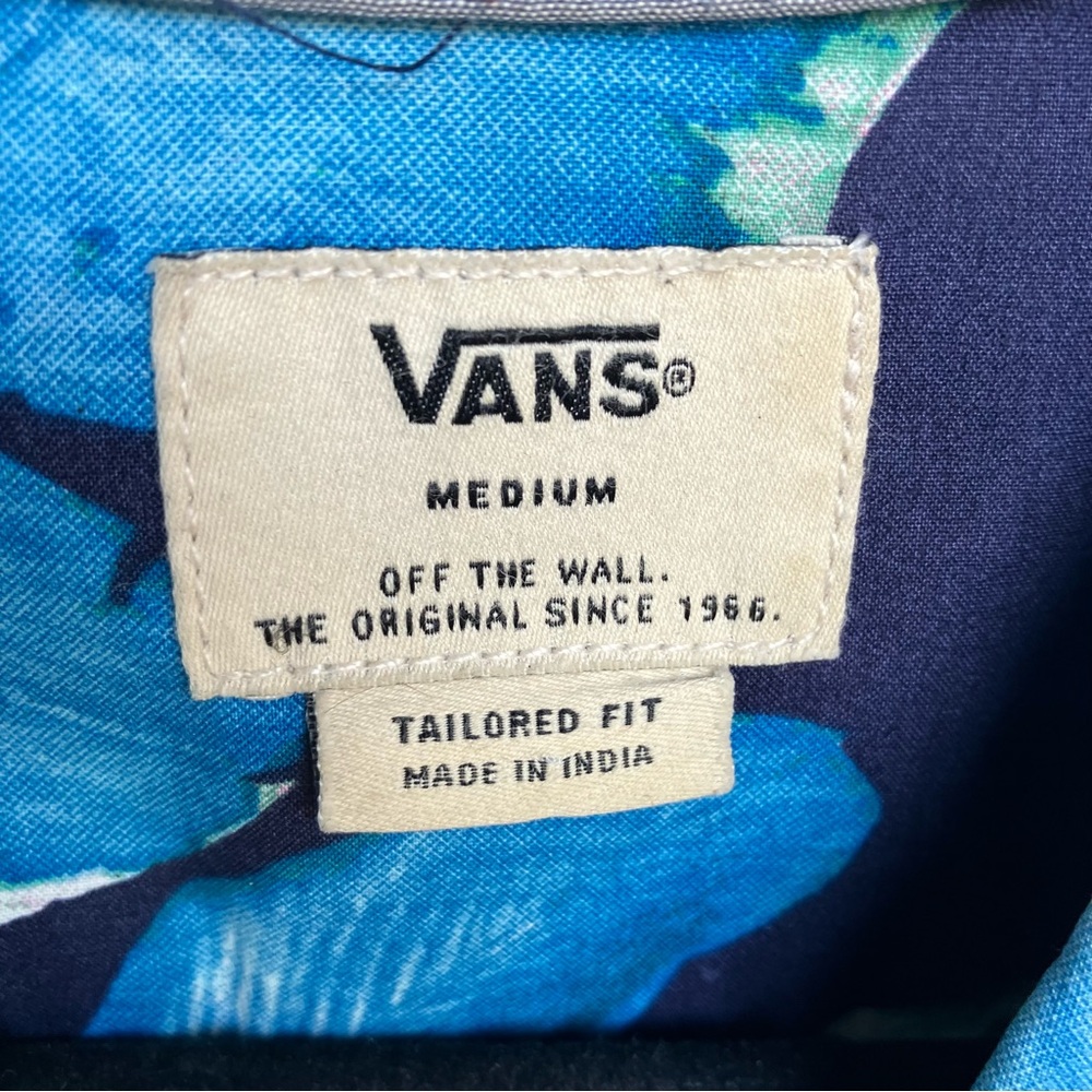 Vans Men’s Navy Indigo Tropical Print Button Up Shirt Tailored Fit M - Picture 7 of 7